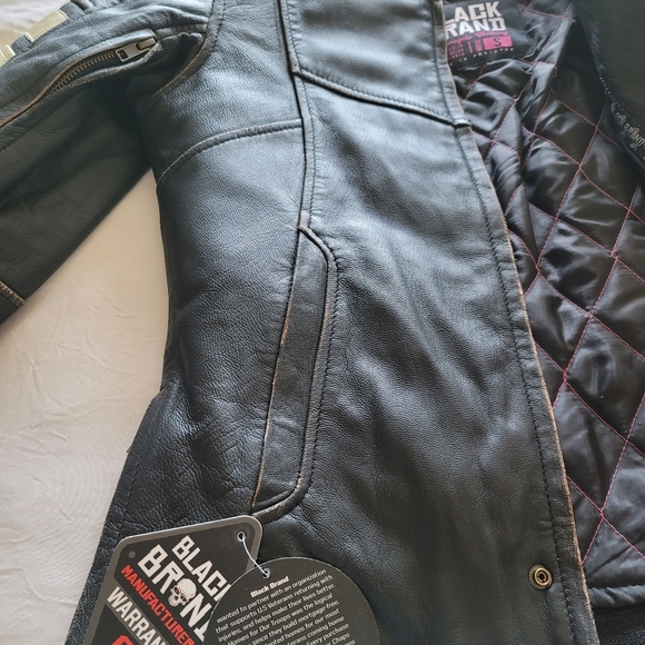 NWT genuine leather motorcycle jacket - Picture 3 of 10